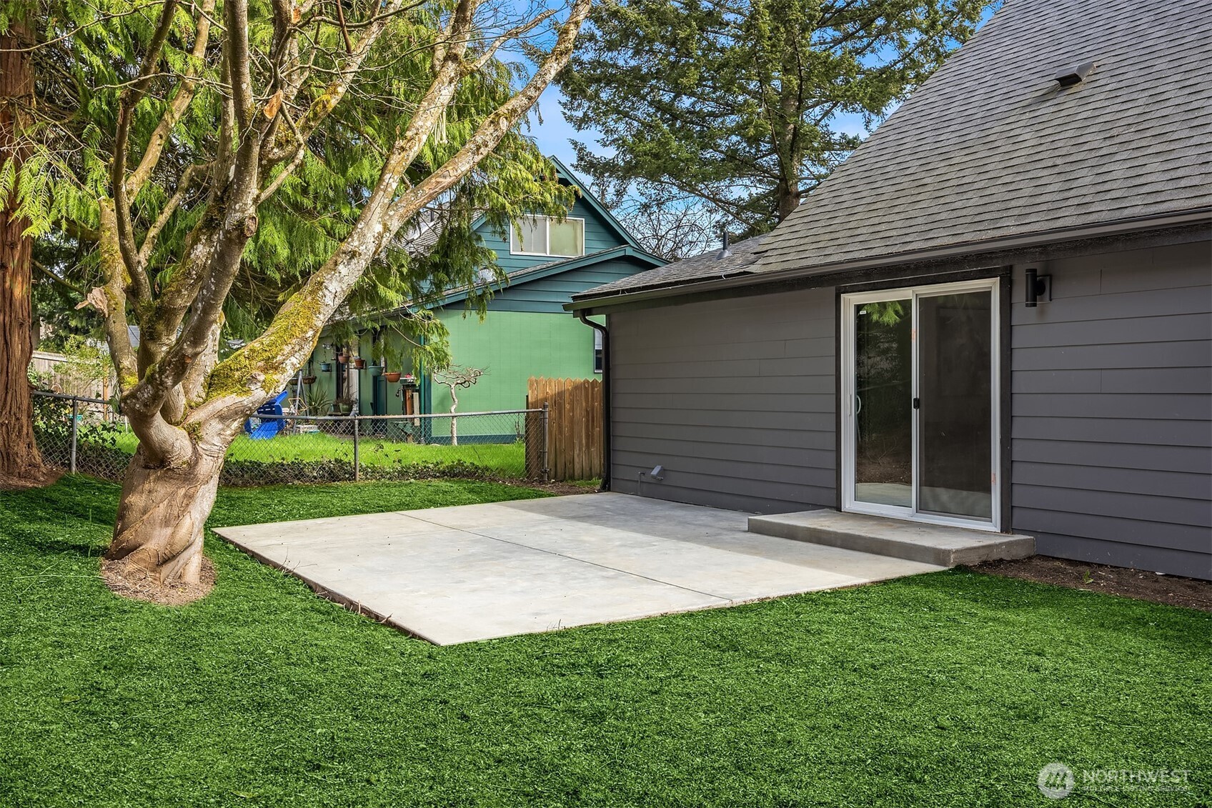 14205 77th Avenue NE, Kirkland, WA 98034
