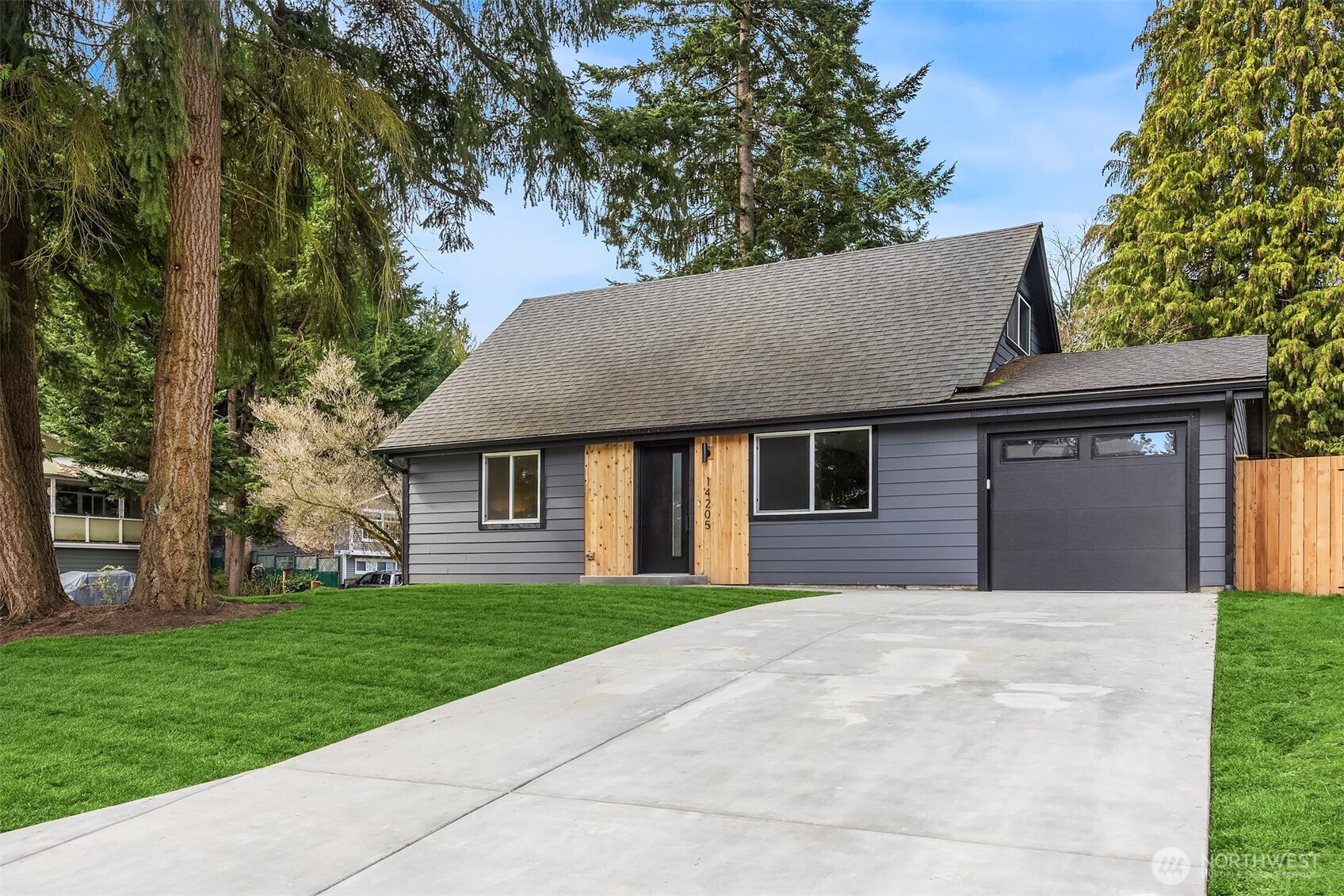 14205 77th Avenue NE, Kirkland, WA 98034