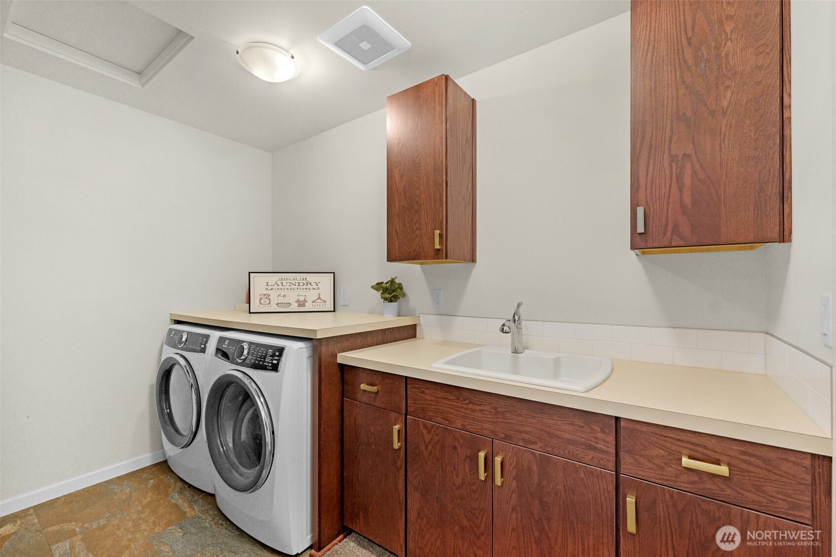 2512 Vista View Drive , Tacoma, WA 98406