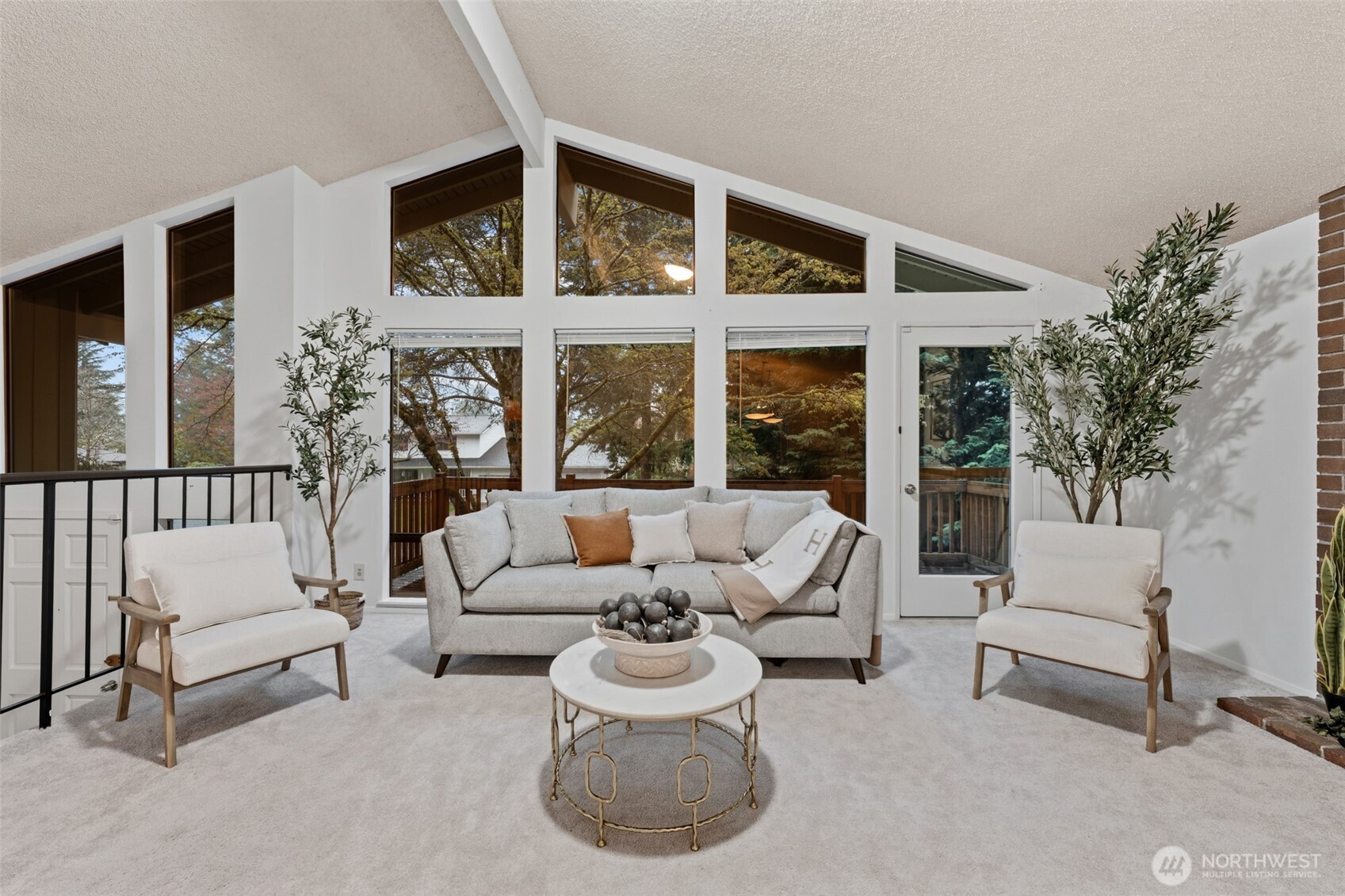 13919 SE 3rd Place , Bellevue, WA 98005