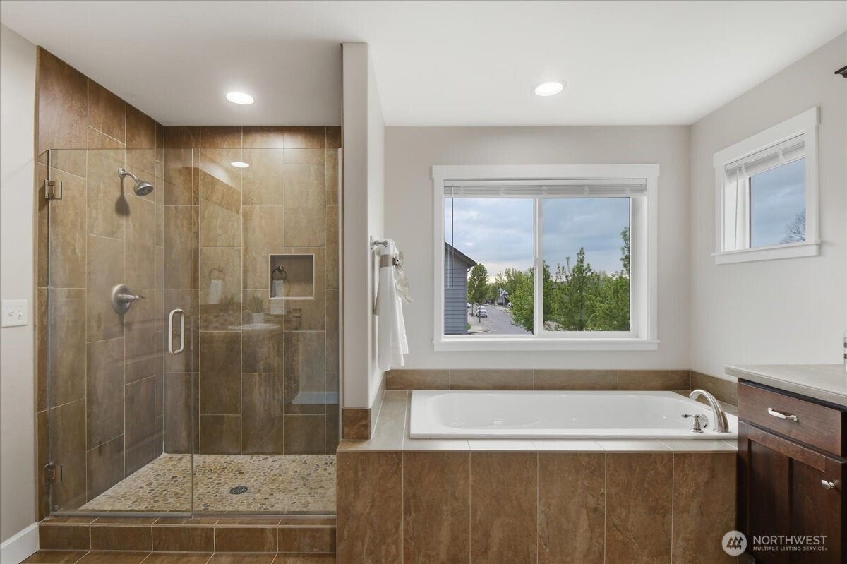 10512 NE 156th Avenue , Vancouver, WA 98682