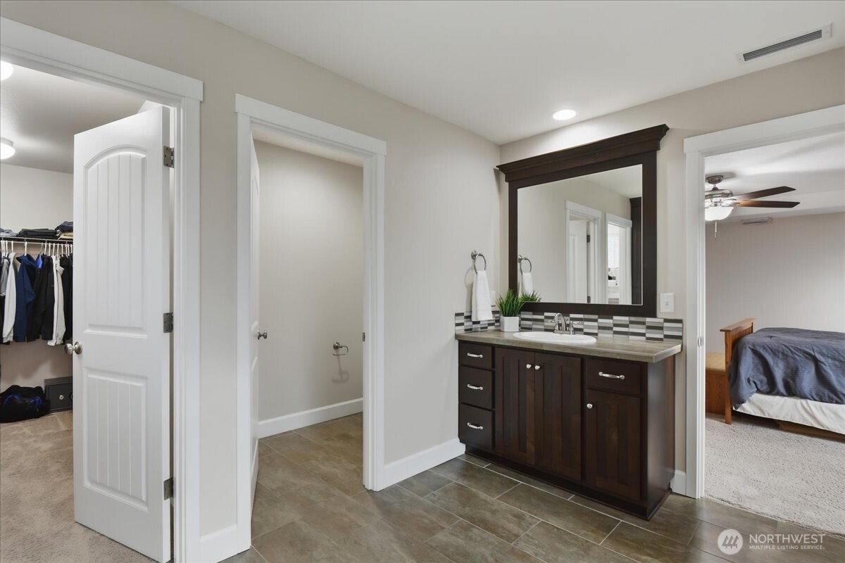 10512 NE 156th Avenue , Vancouver, WA 98682