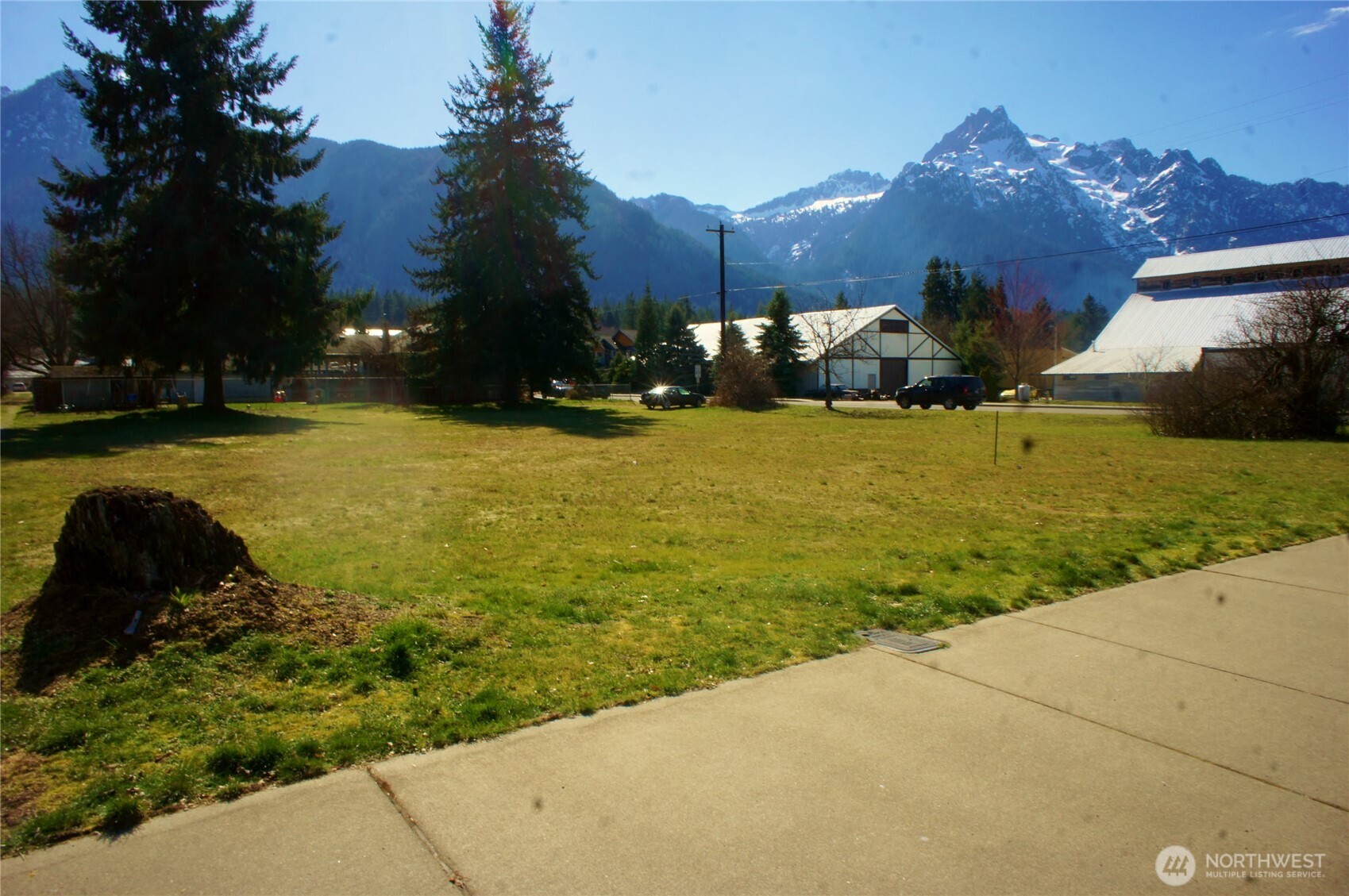1095 Darrington Street , Darrington, WA 98241