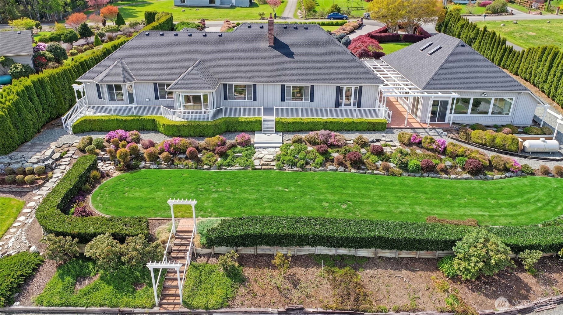 505 Green Island Way , Camano Island, WA 98282-8477