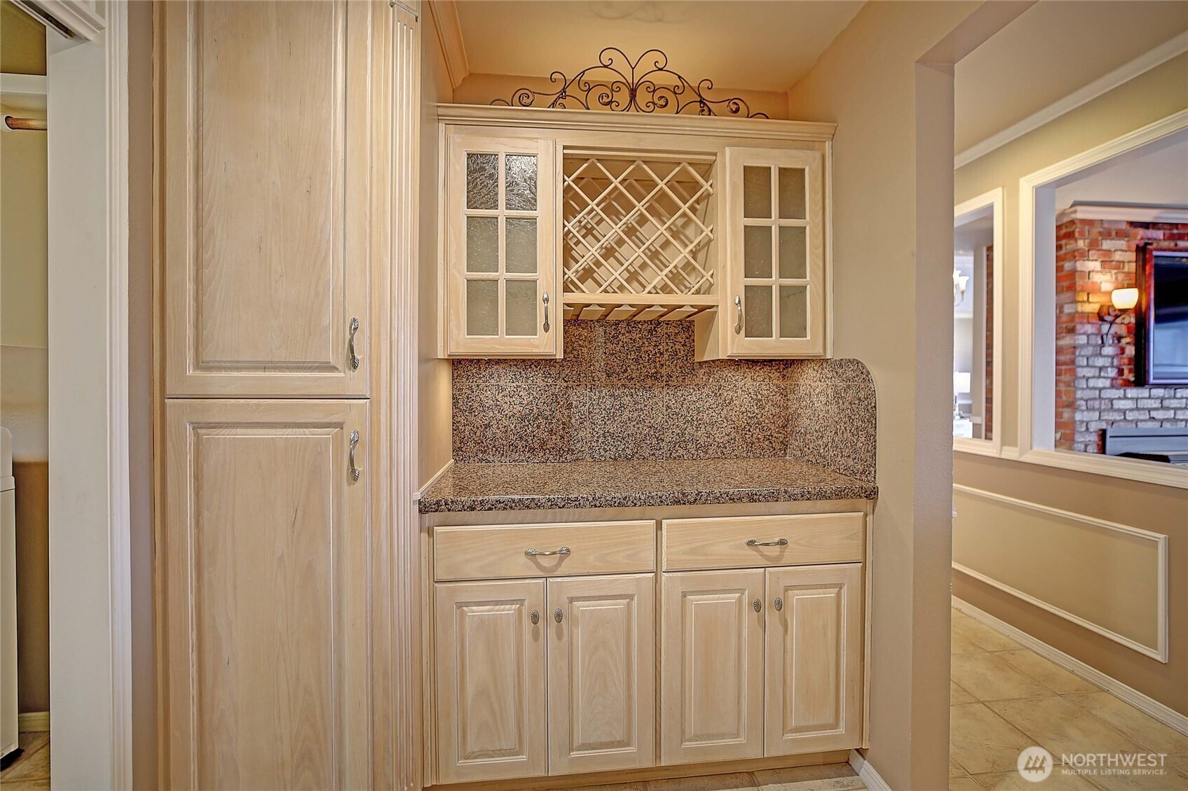 505 Green Island Way , Camano Island, WA 98282-8477