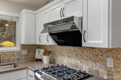 7918 115th Avenue SE, Newcastle, WA 98056 - Photo 9