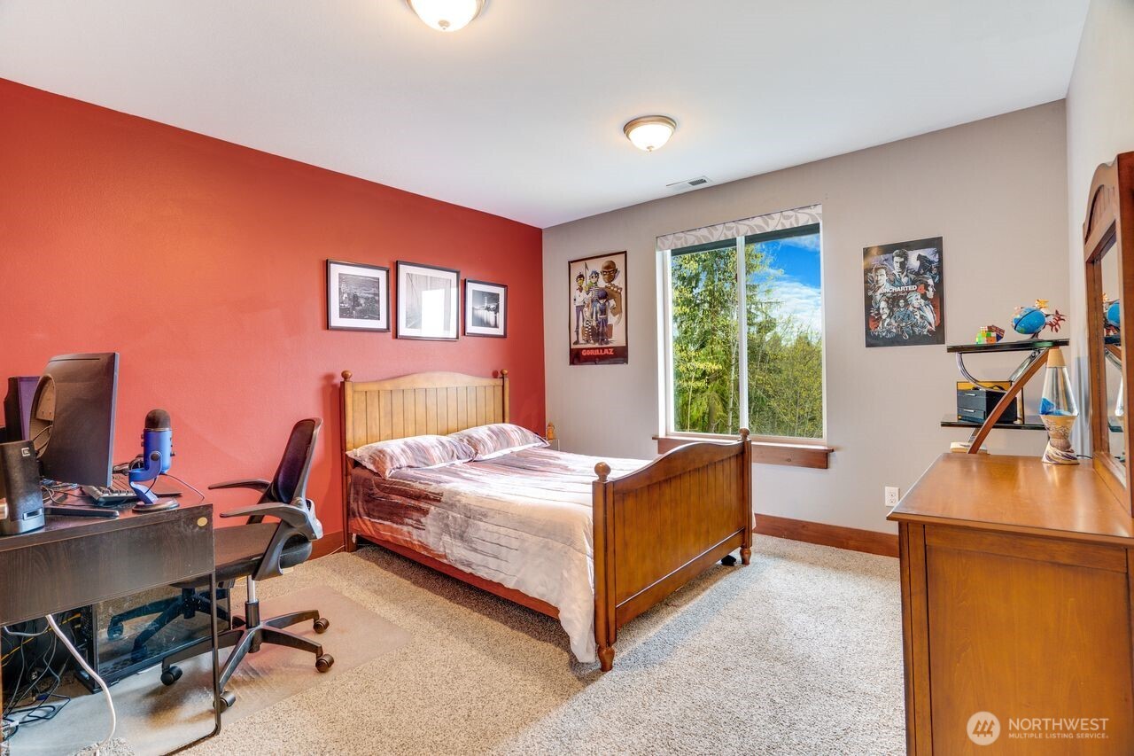 1401 32nd Street Pl SE, Puyallup, WA 98372