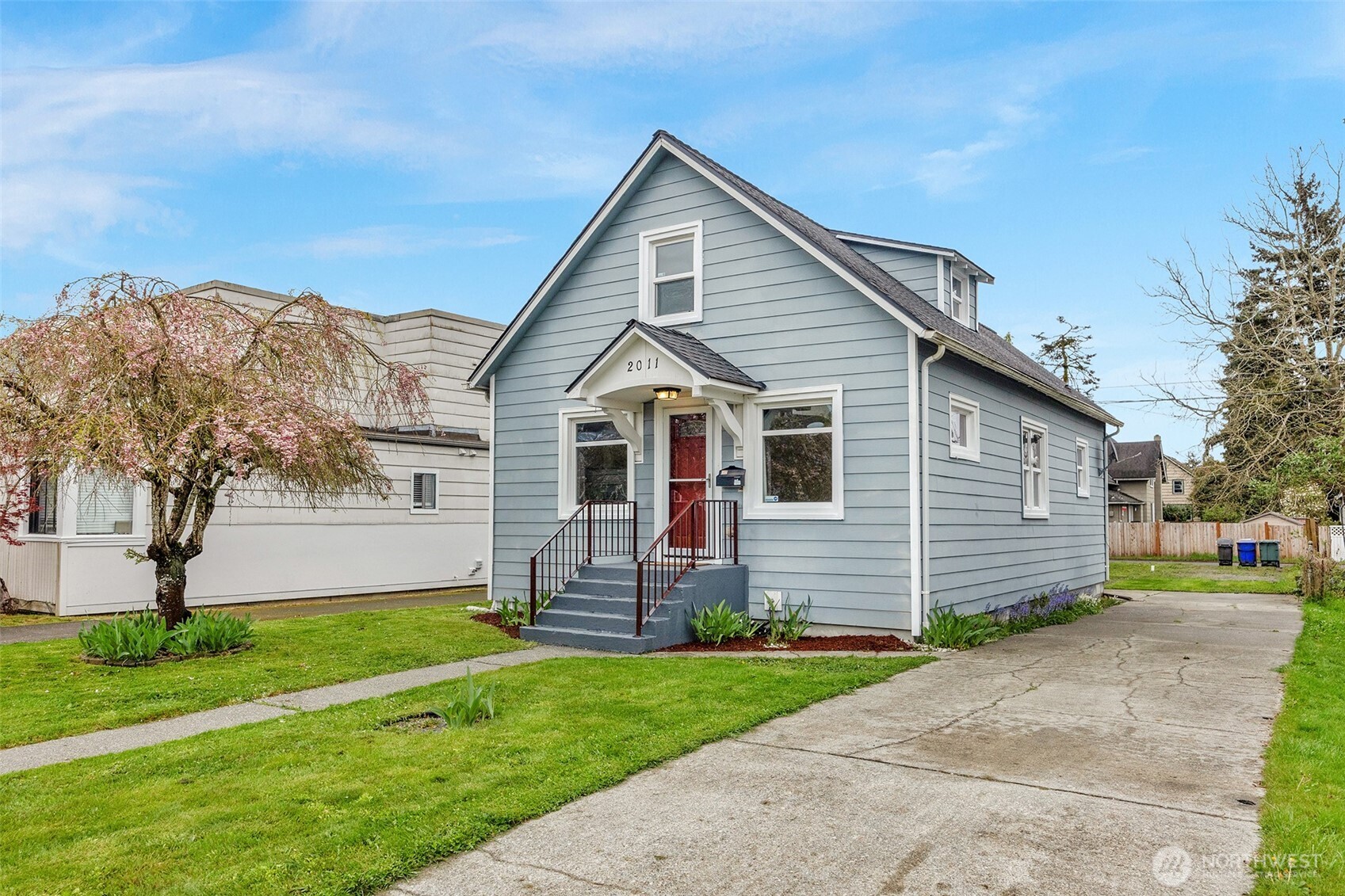 2011 Oakes Avenue , Everett, WA 98201