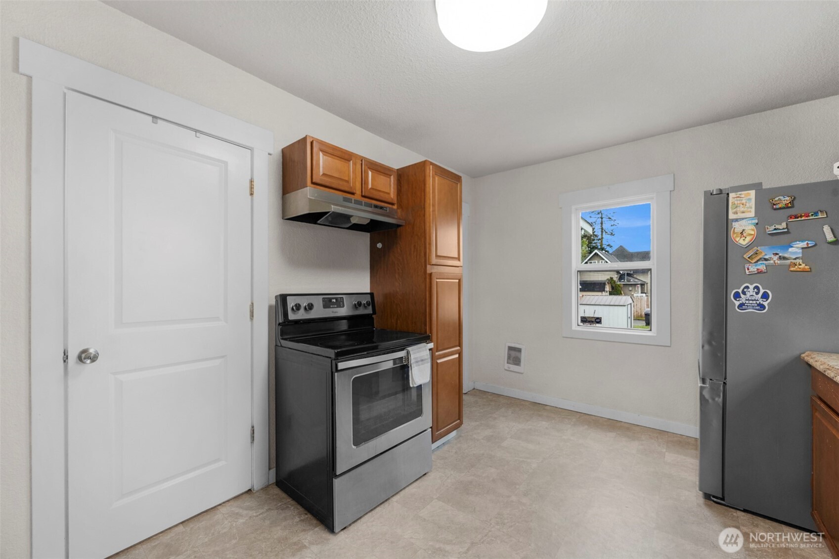 2011 Oakes Avenue , Everett, WA 98201