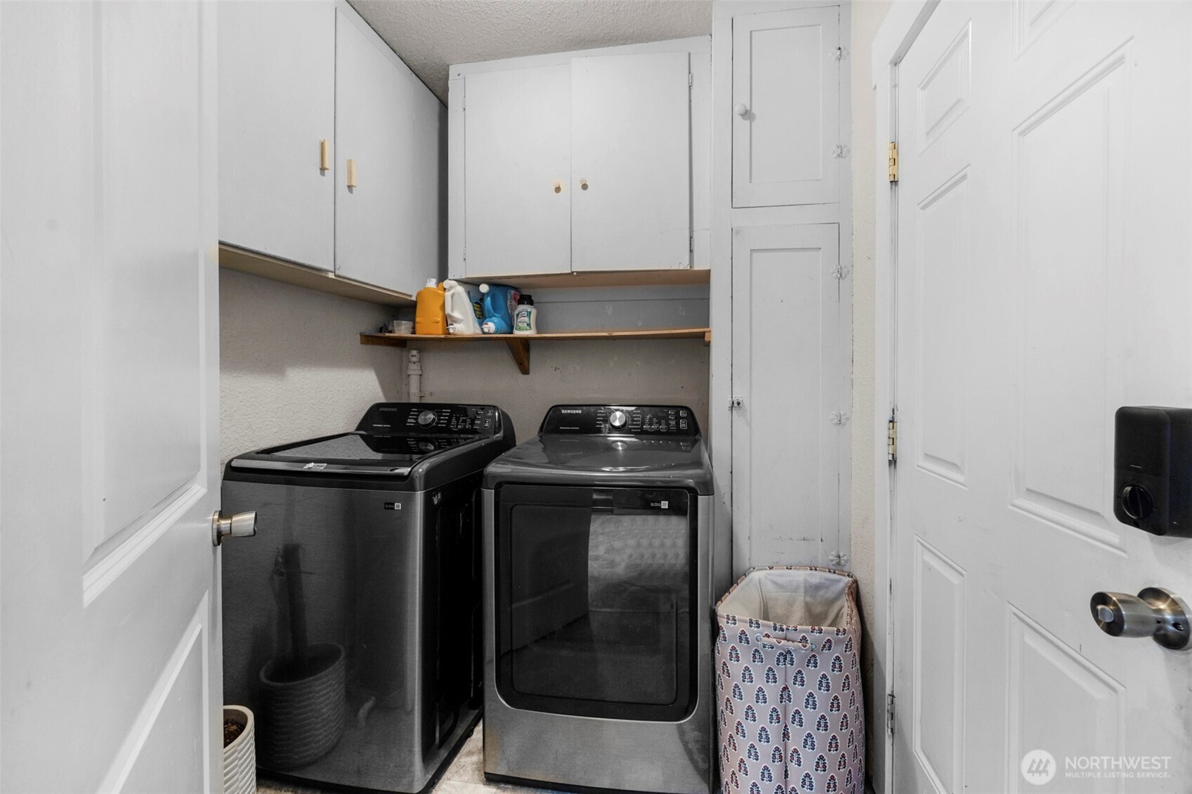 2011 Oakes Avenue , Everett, WA 98201
