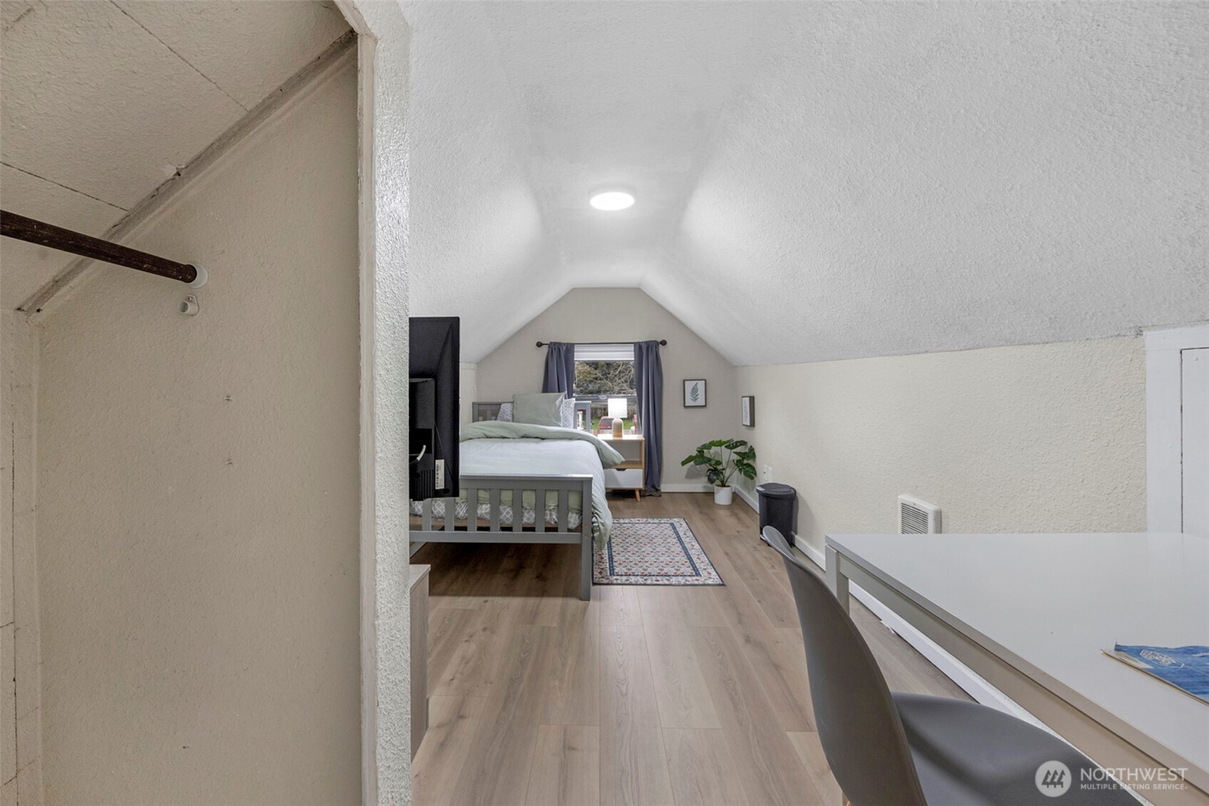 2011 Oakes Avenue , Everett, WA 98201
