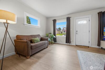 2011 Oakes Avenue , Everett, WA 98201 - Photo 6