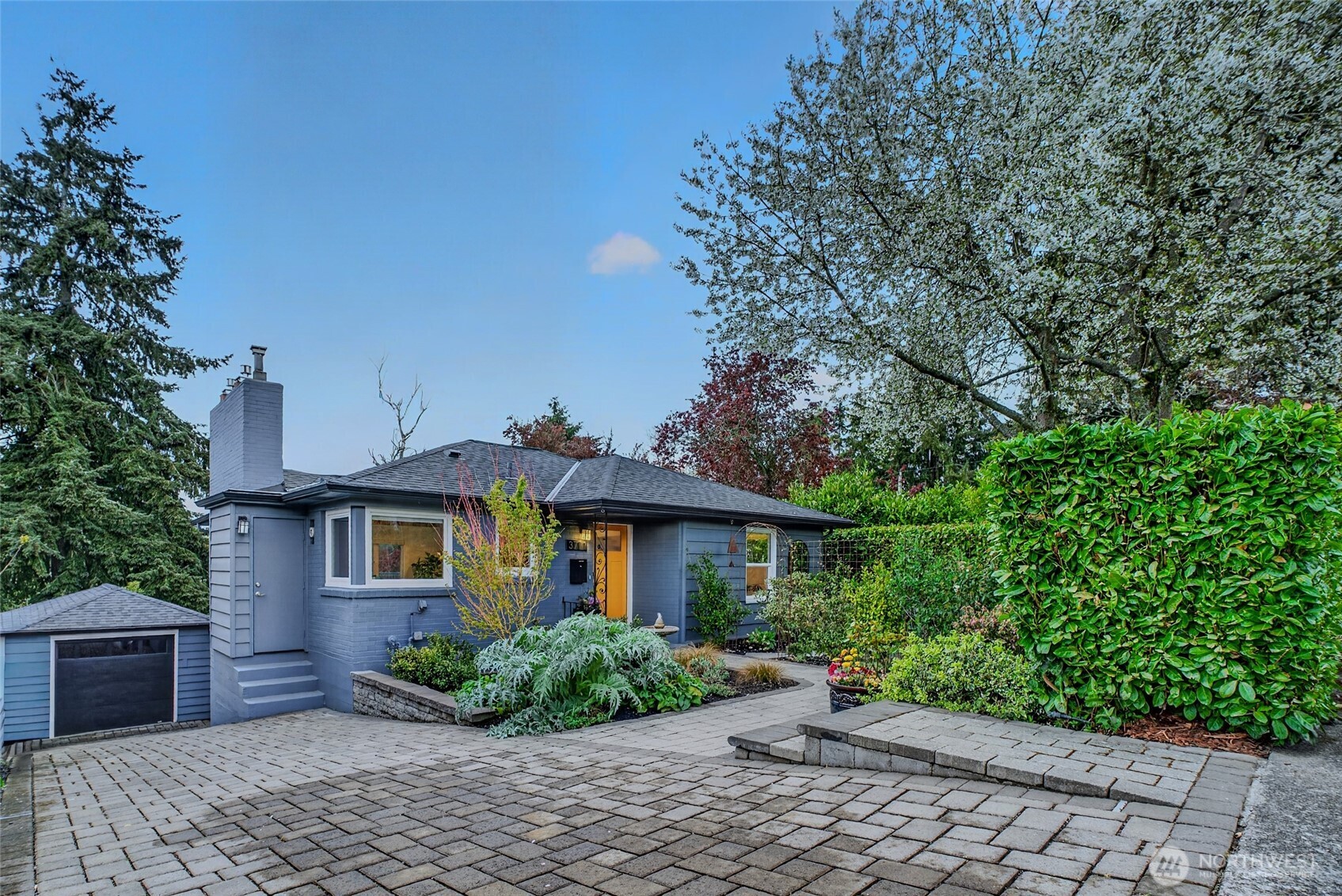 3711 31st Avenue W, Seattle, WA 98199