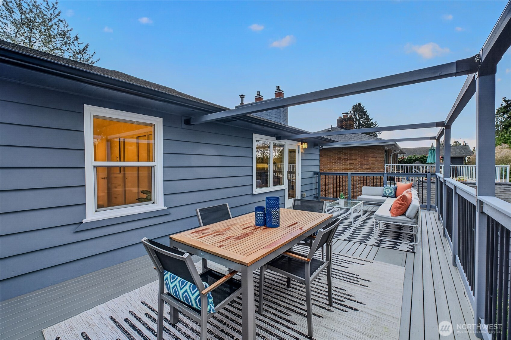 3711 31st Avenue W, Seattle, WA 98199