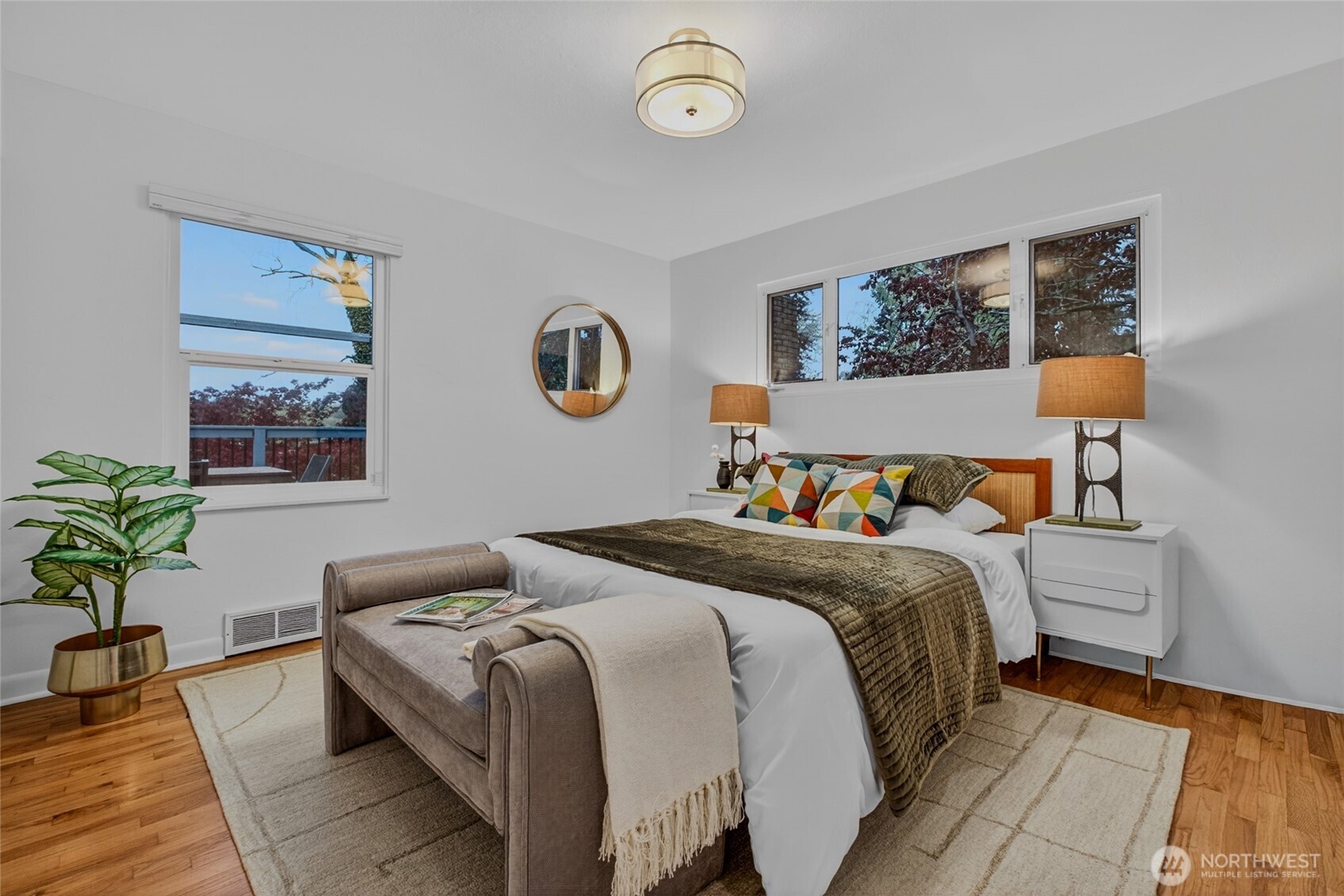 3711 31st Avenue W, Seattle, WA 98199