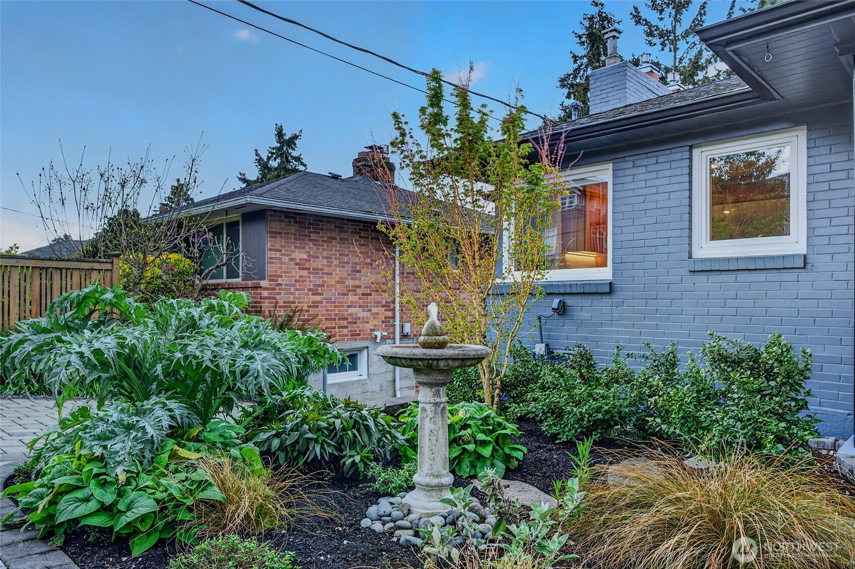 3711 31st Avenue W, Seattle, WA 98199