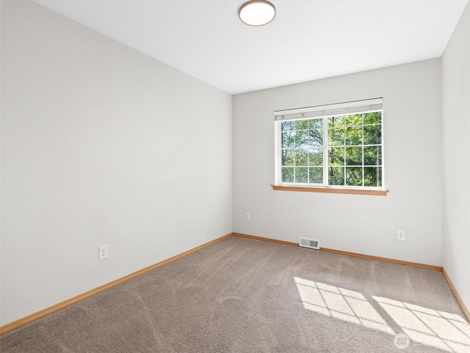 5062 23rd Avenue SW, Seattle, WA 98106