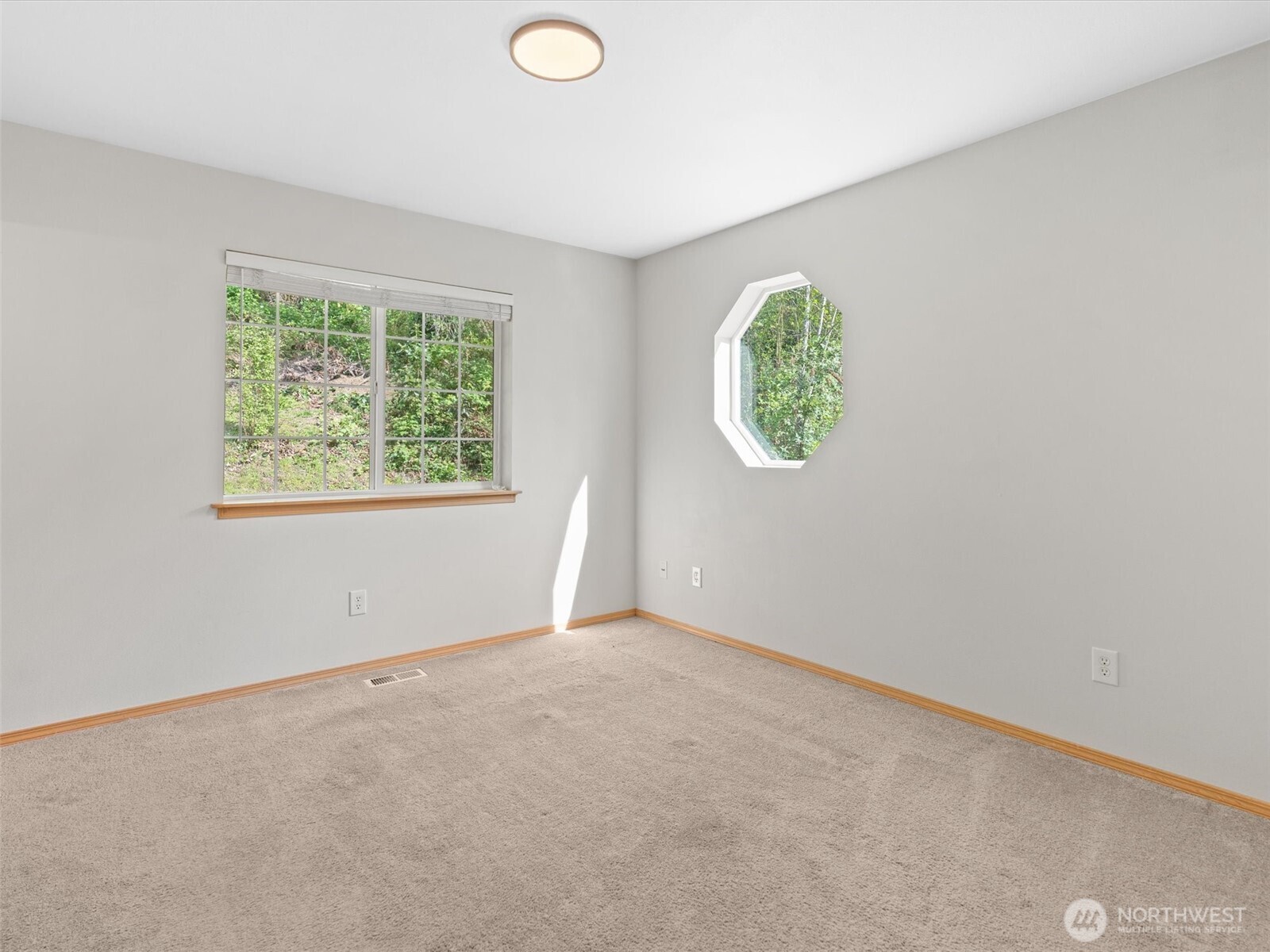 5062 23rd Avenue SW, Seattle, WA 98106