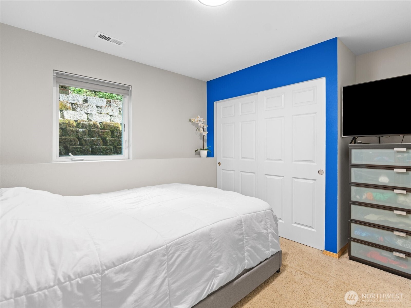 5062 23rd Avenue SW, Seattle, WA 98106