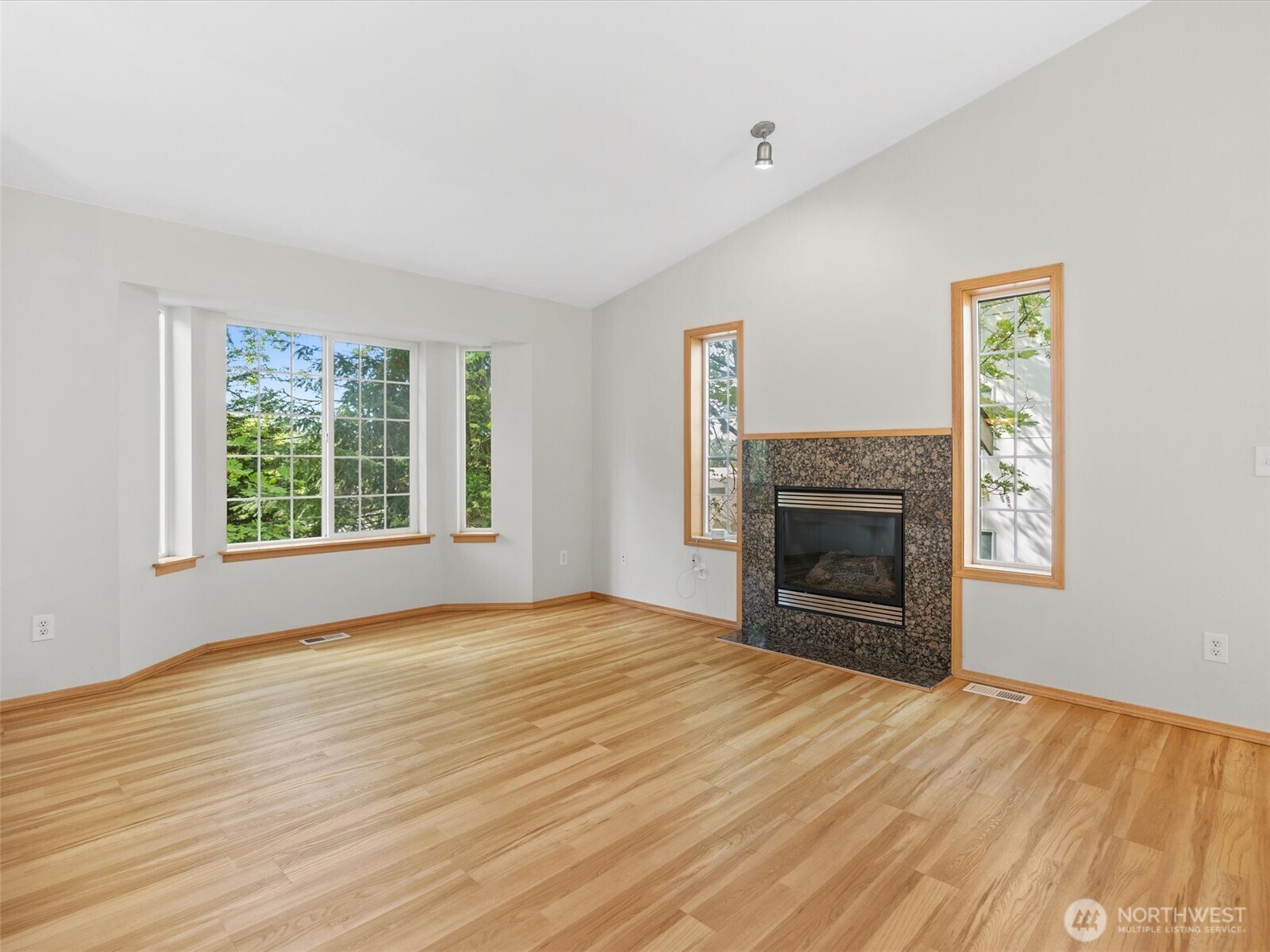 5062 23rd Avenue SW, Seattle, WA 98106