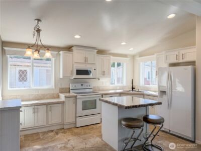 15256 Pine Drive , Renton, WA 98058 - Photo 2