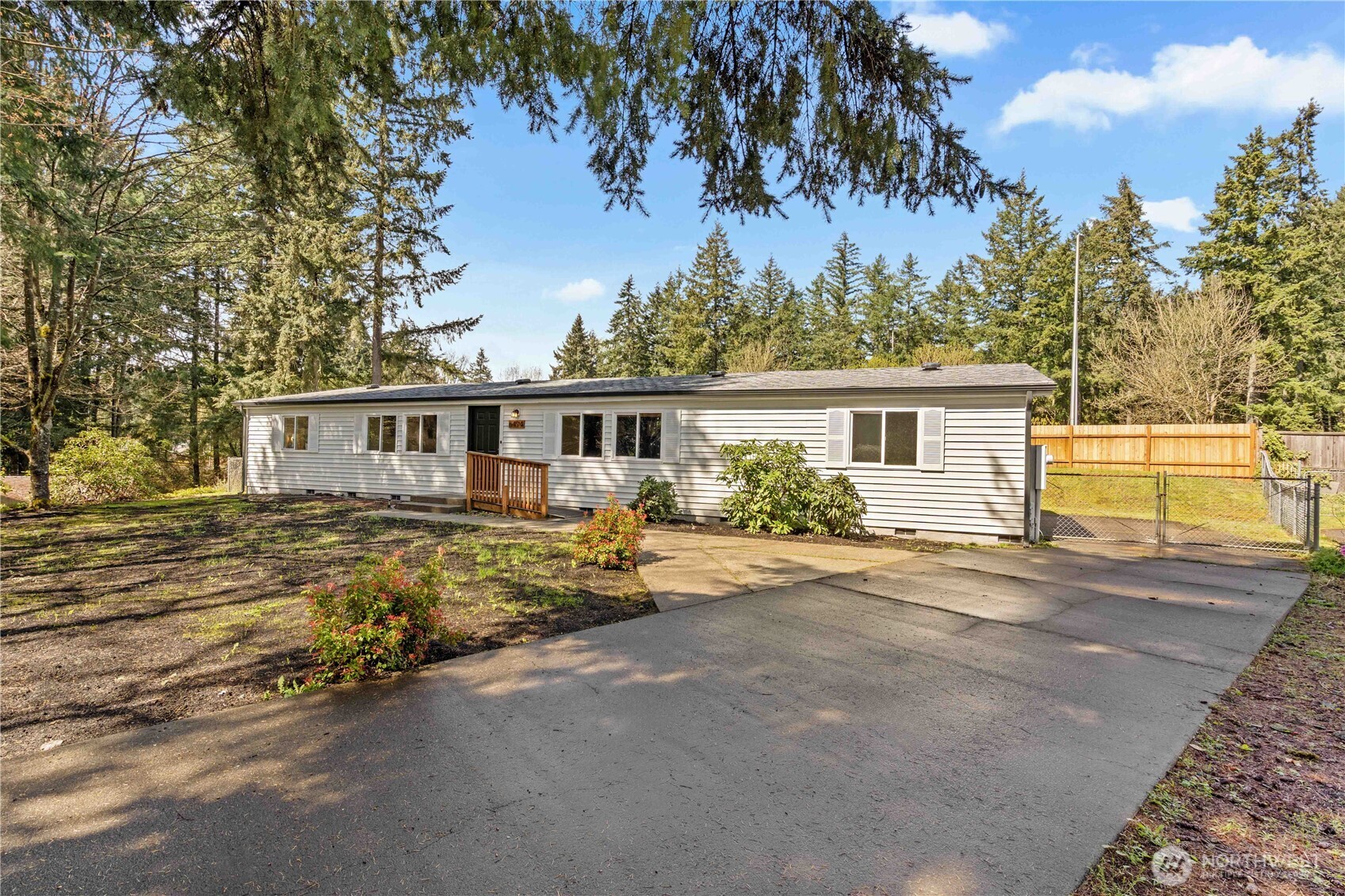 6494 Glen Court SE, Lacey, WA 98503