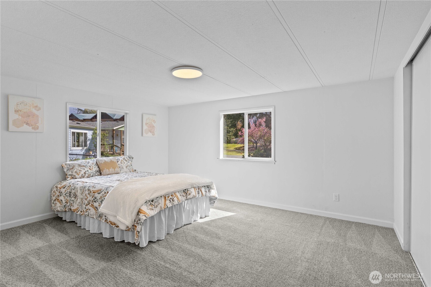 6494 Glen Court SE, Lacey, WA 98503