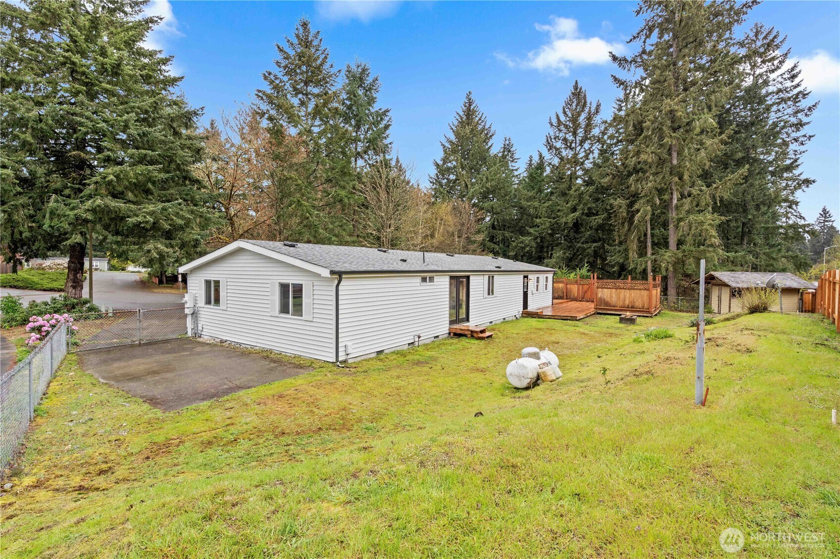 6494 Glen Court SE, Lacey, WA 98503