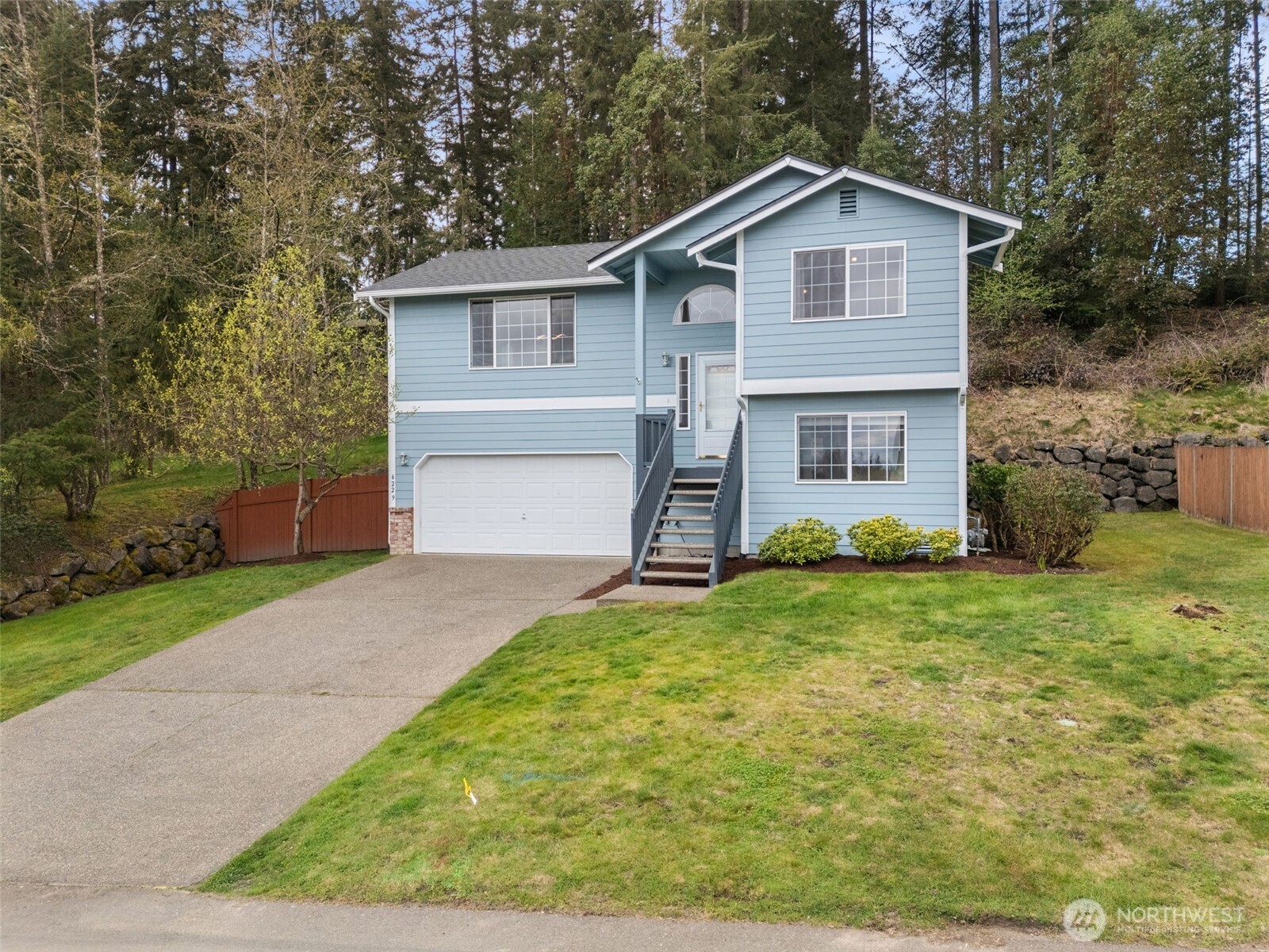 6229 SE Grandridge Drive , Port Orchard, WA 98367
