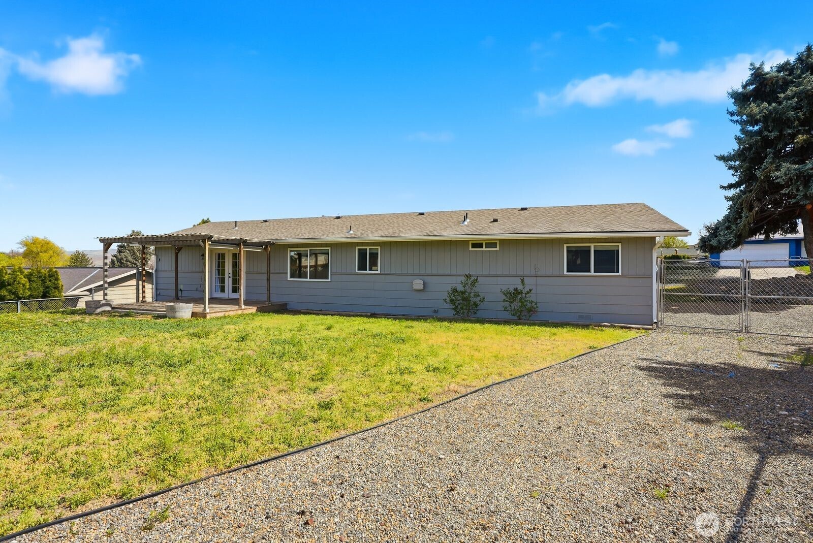 207 Palmer Drive , Selah, WA 98942-9414