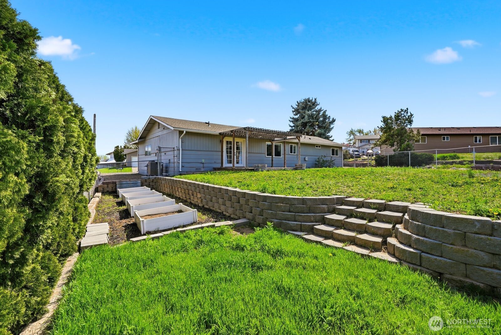 207 Palmer Drive , Selah, WA 98942-9414