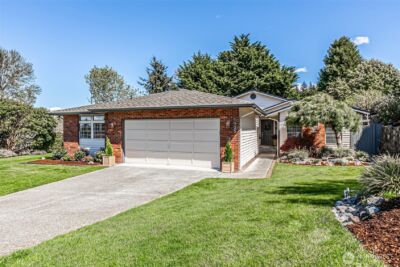 1925 Dumas Circle NE, Tacoma, WA 98422