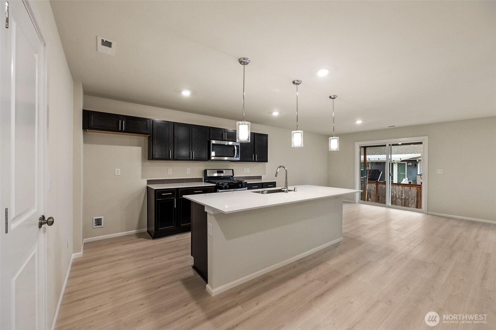 128 Pine Hollow Drive , Chehalis, WA 98532