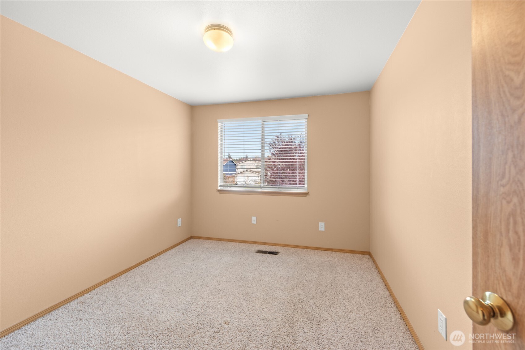24941 13th Place S, Des Moines, WA 98198