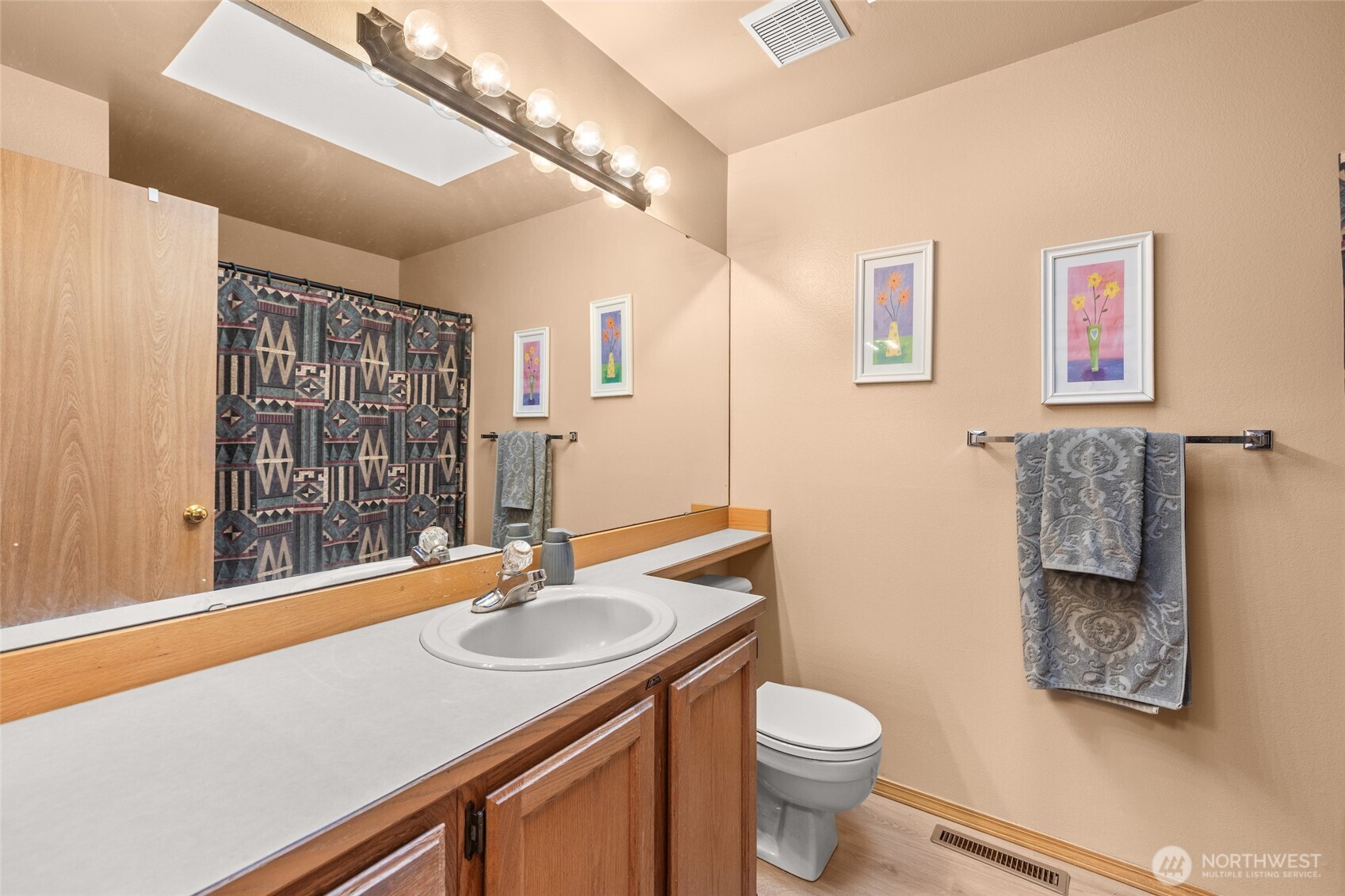 24941 13th Place S, Des Moines, WA 98198