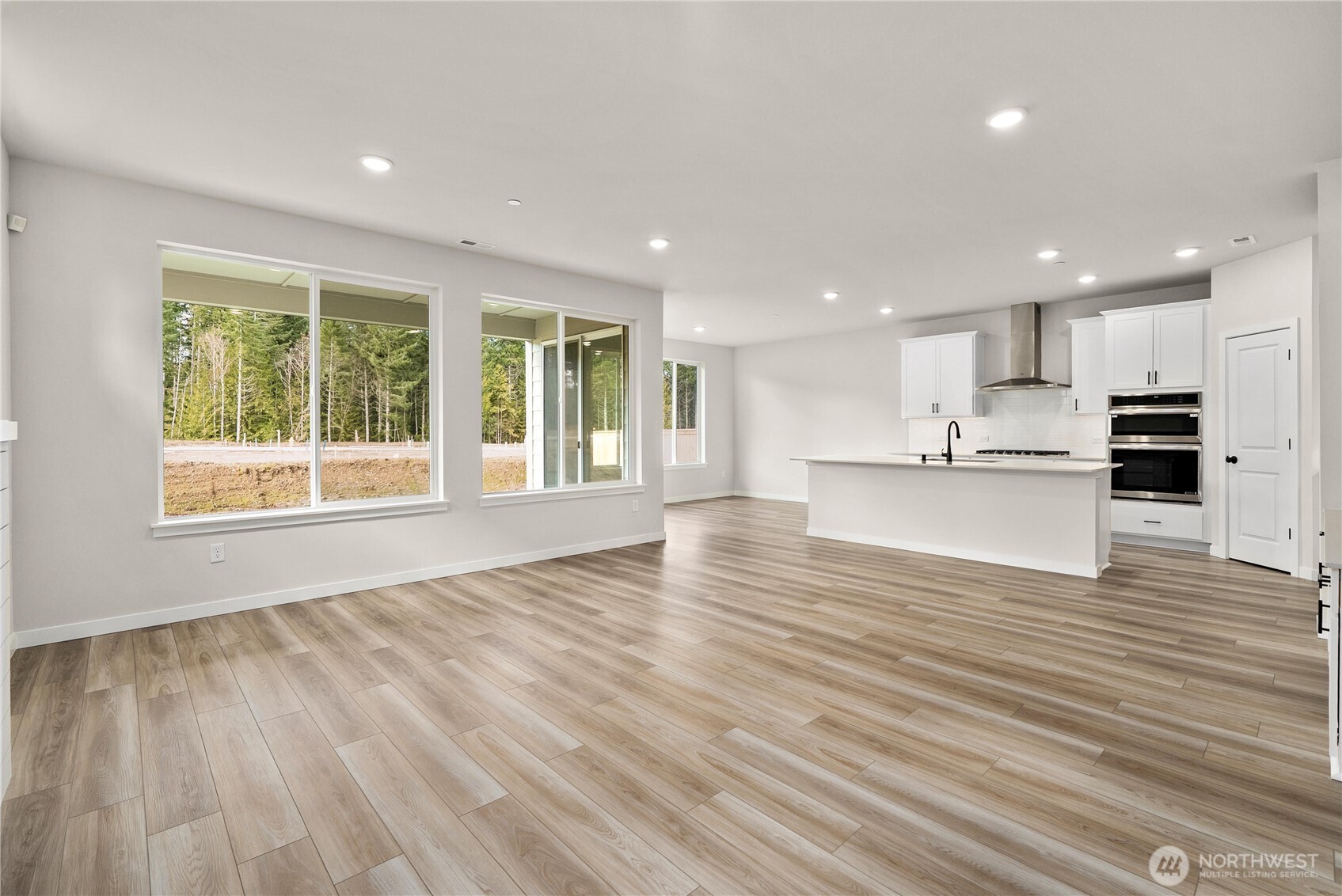 3959 Flat Top Drive , Bremerton, WA 98312