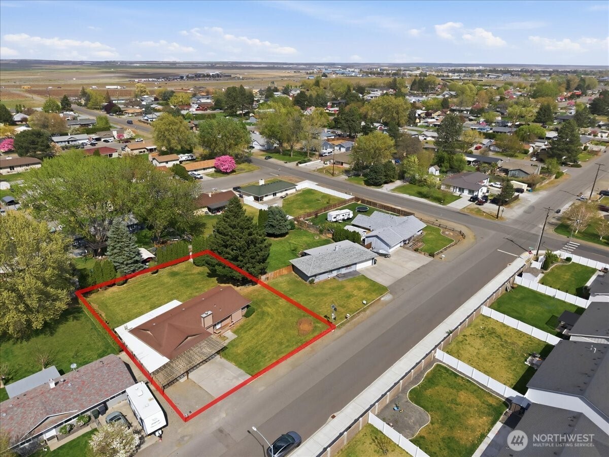 3621 W Pearl St , Pasco, WA 99301