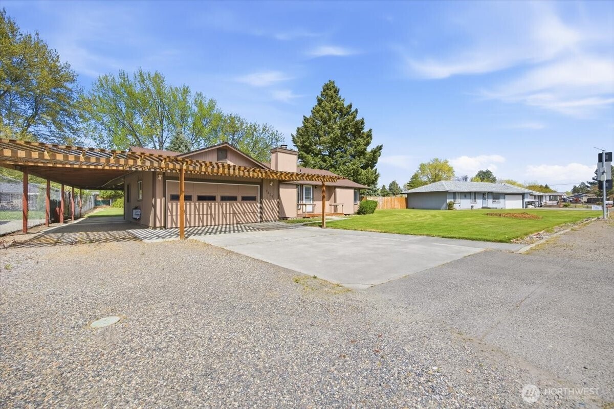 3621 W Pearl St , Pasco, WA 99301