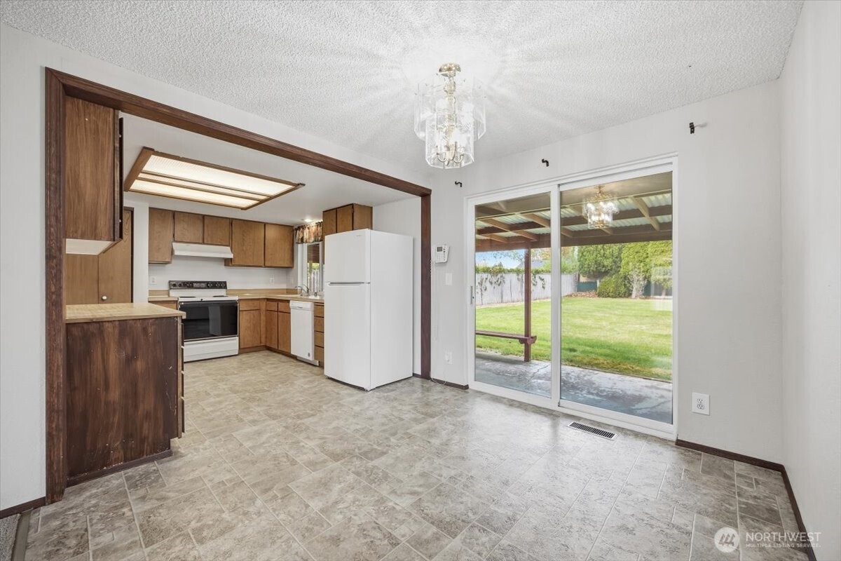 3621 W Pearl St , Pasco, WA 99301