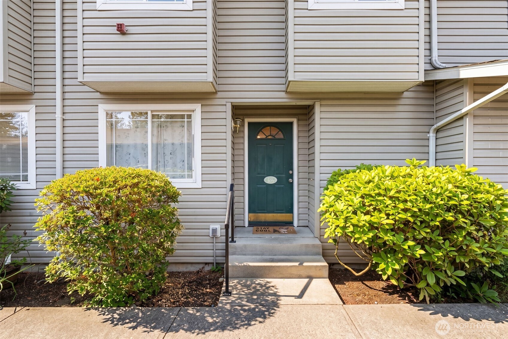 6106 202nd Street SW #103, Lynnwood, WA 98036