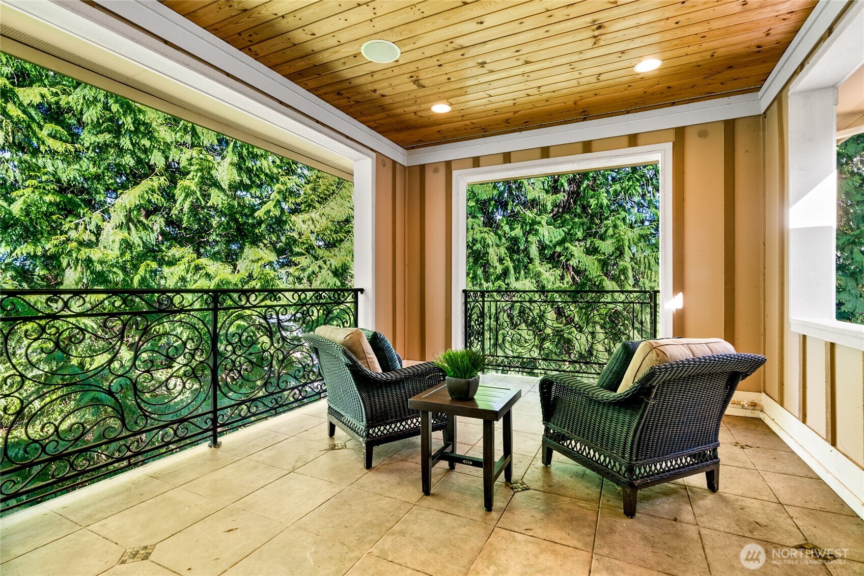 2727 101st Place NE, Bellevue, WA 98004