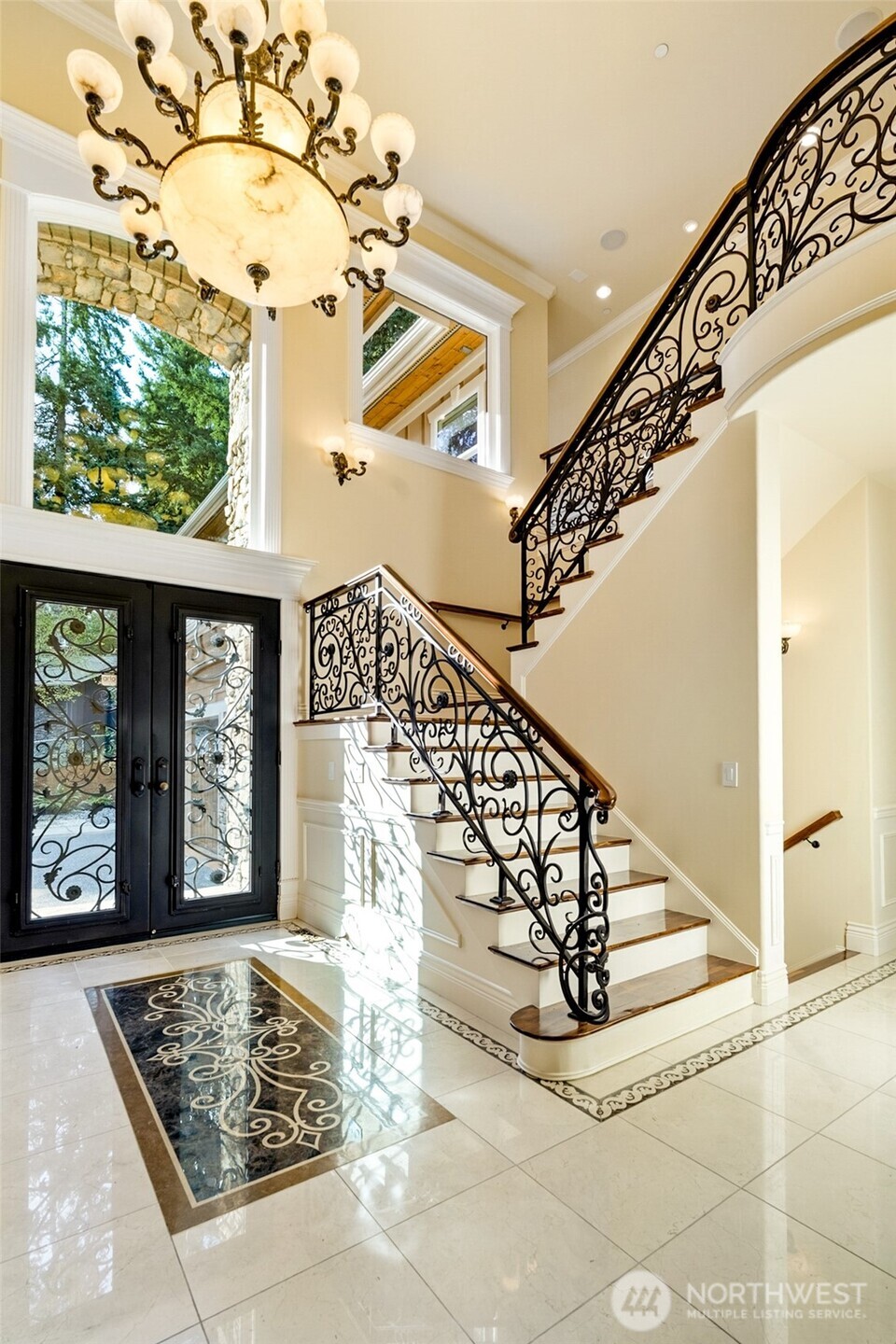 2727 101st Place NE, Bellevue, WA 98004