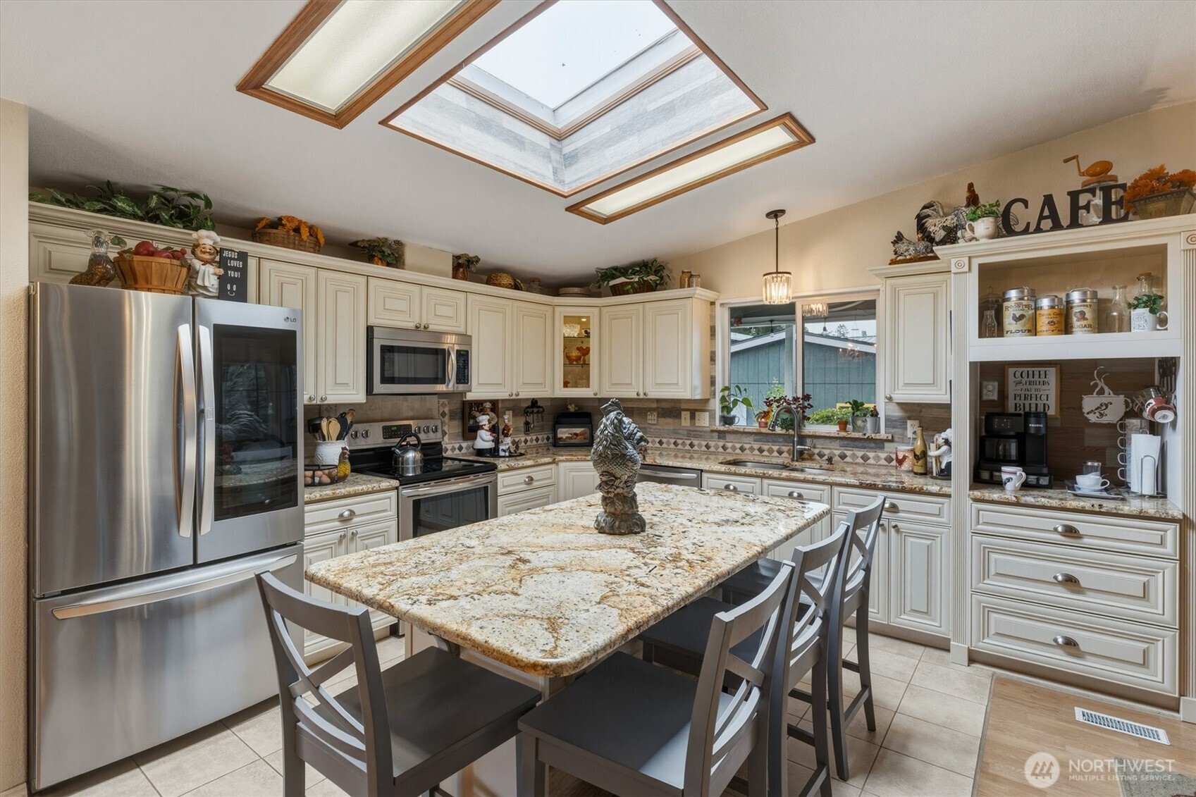 138 Twin Peaks Road , Toledo, WA 98591