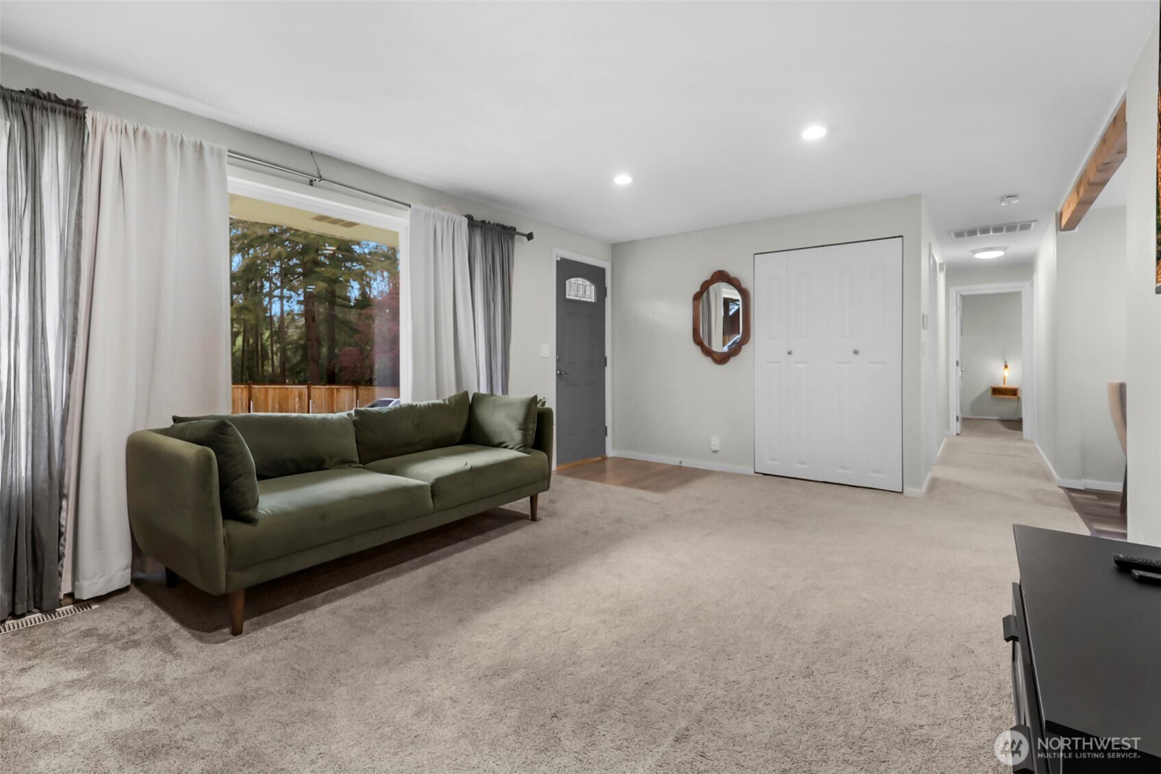 14106 Cascadian Way , Everett, WA 98208