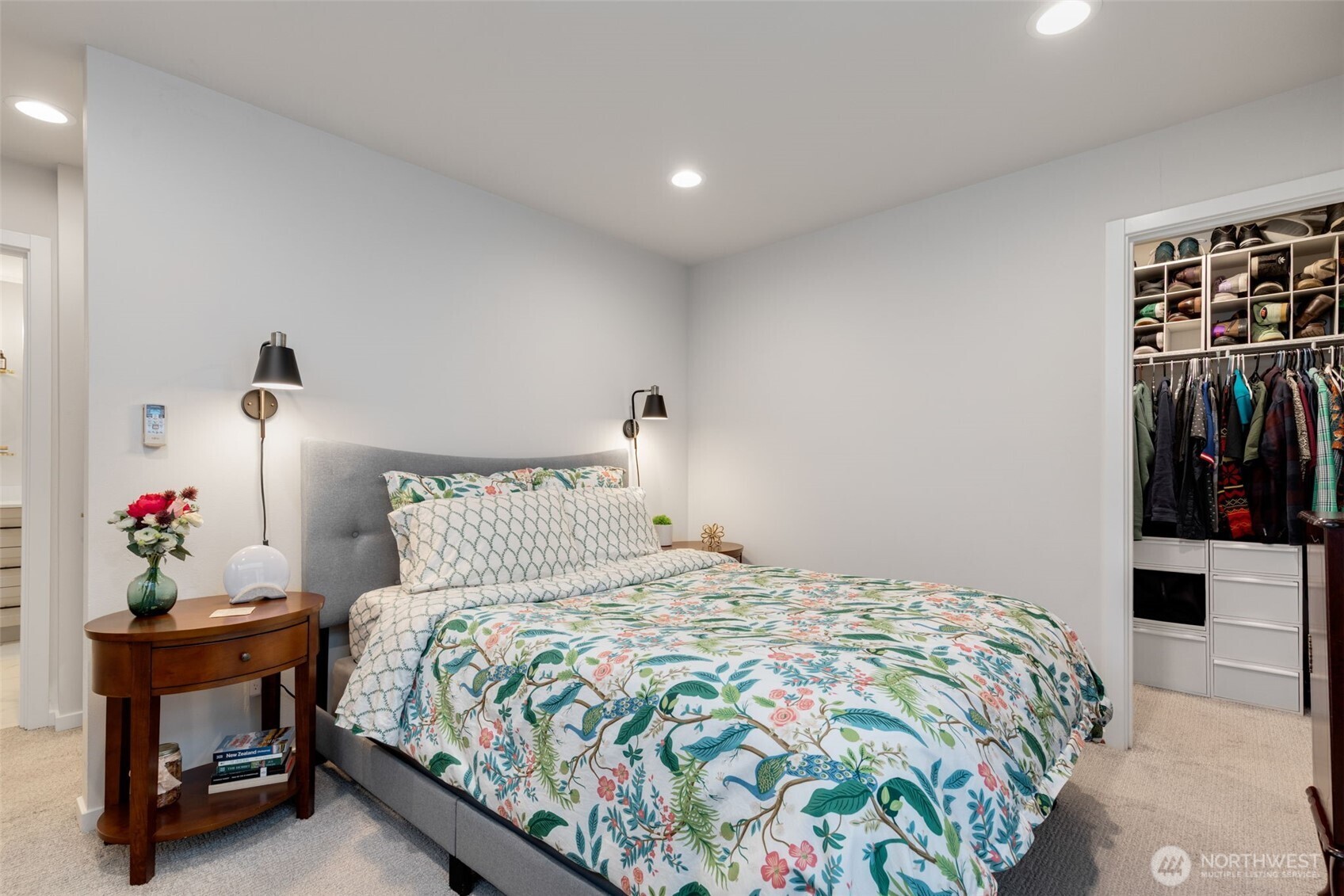 8015 Mary Avenue NW #D, Seattle, WA 98117