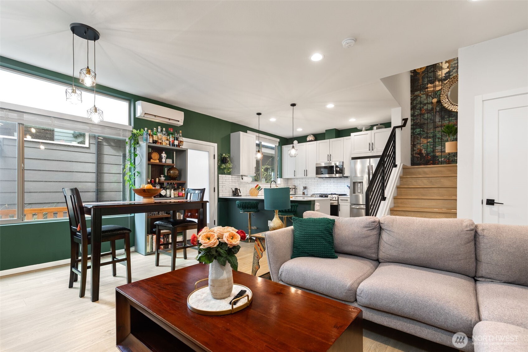 8015 Mary Avenue NW #D, Seattle, WA 98117