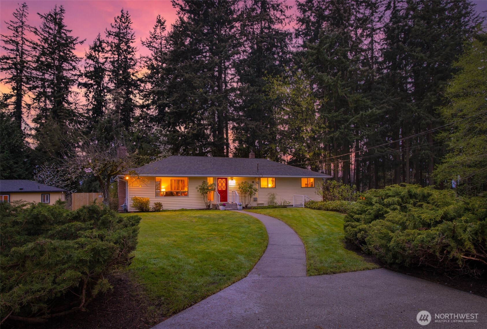5402 West Drive , Everett, WA 98203