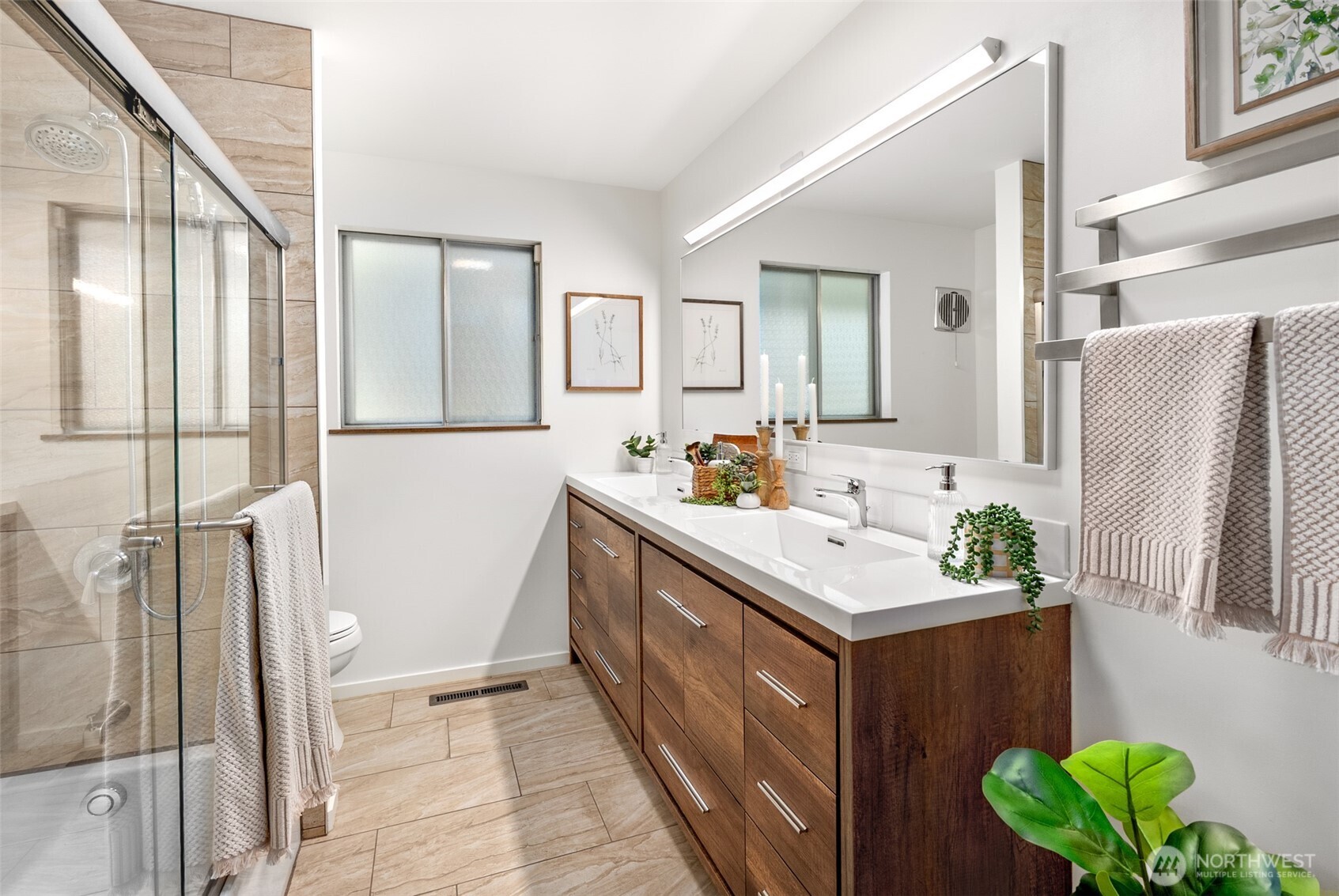 5402 West Drive , Everett, WA 98203