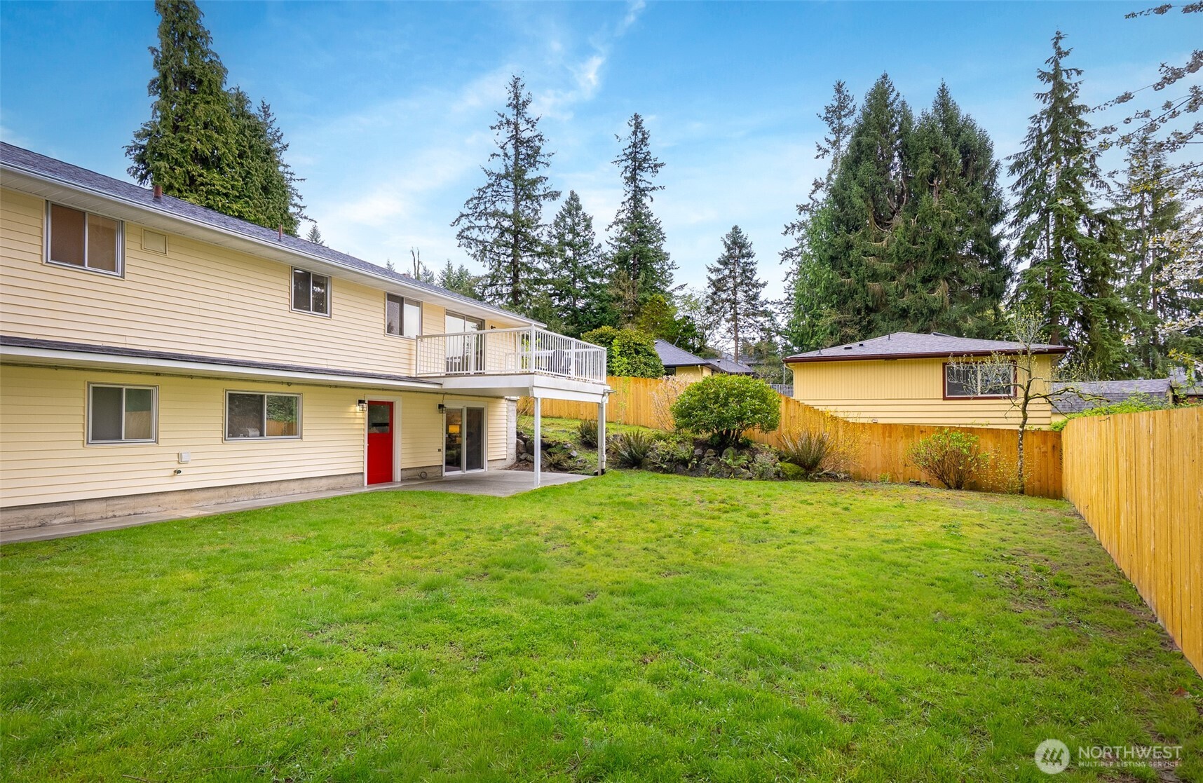 5402 West Drive , Everett, WA 98203