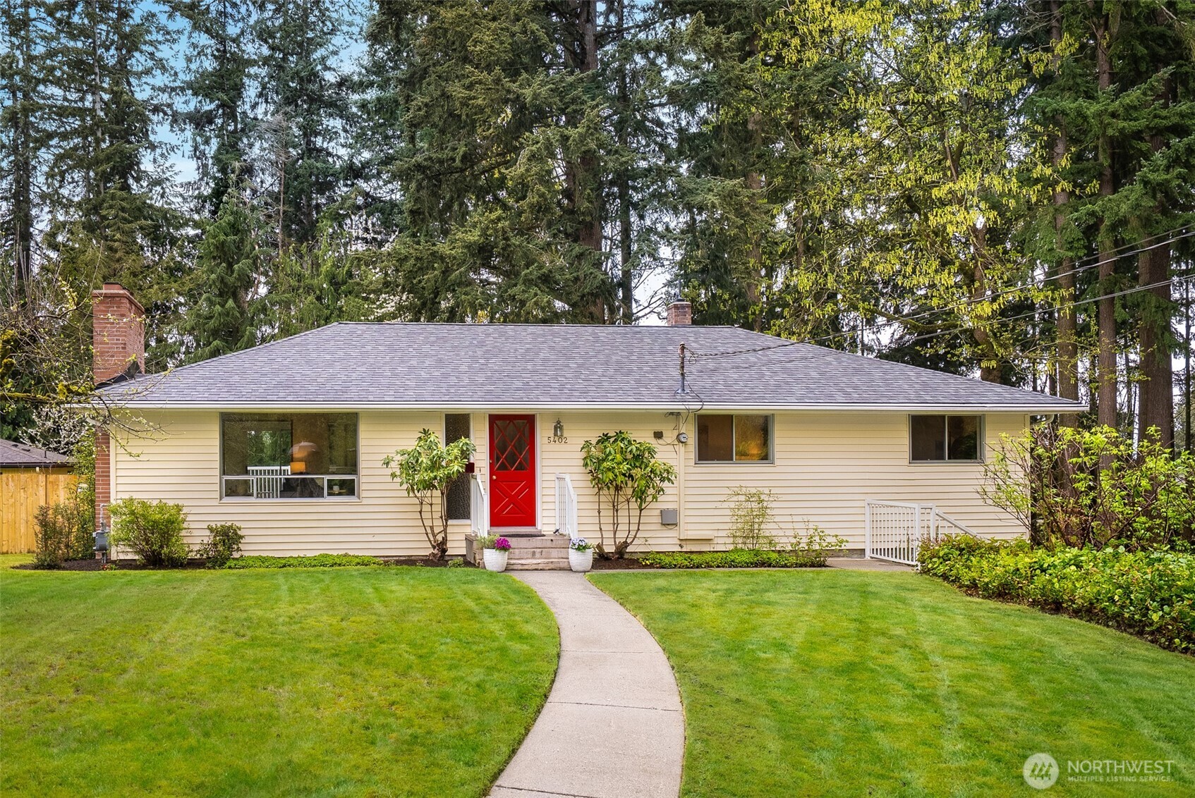 5402 West Drive , Everett, WA 98203